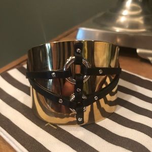 Harness Cuff